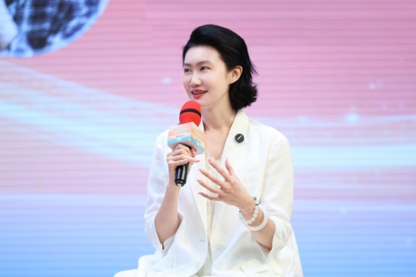 北京卫视访谈作家张萌直播谈阅读推广